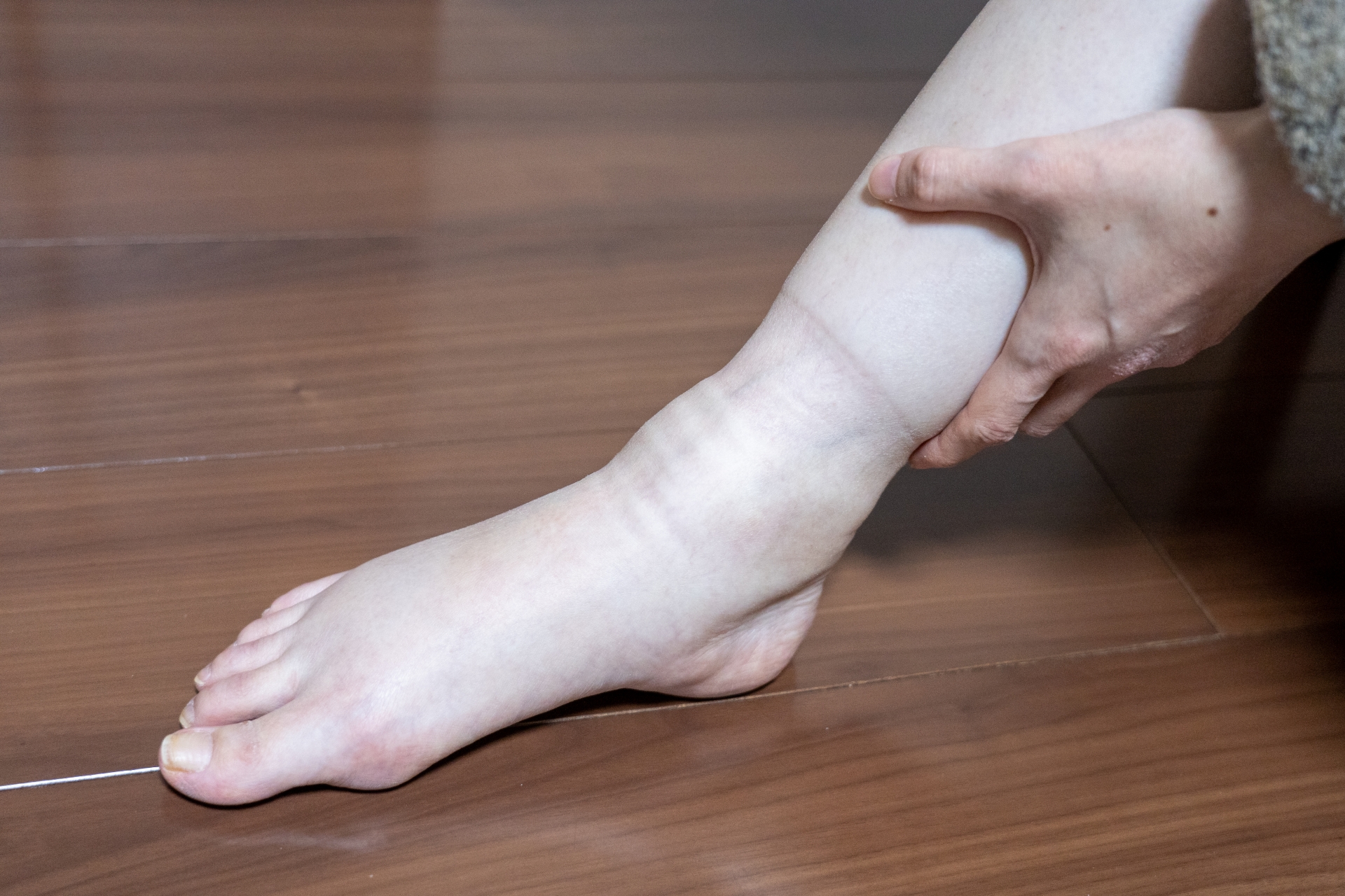 顔のむくみを軽減する方法の詳細